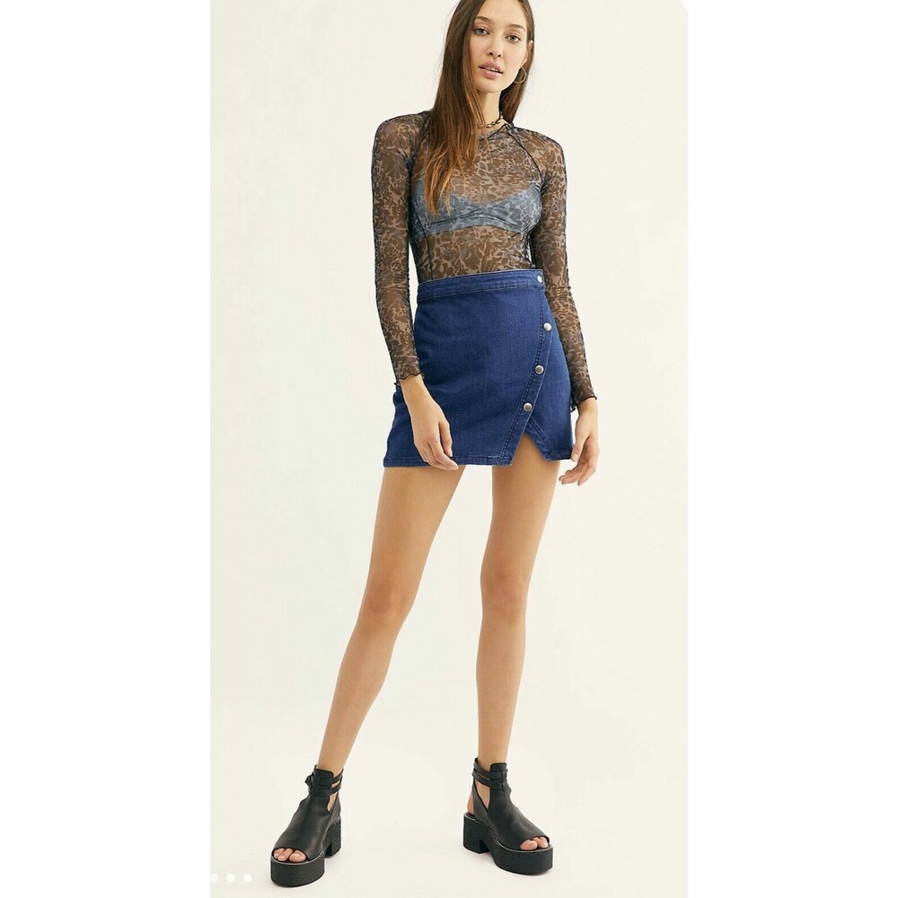 FREE PEOPLE Womens Notched Denim Mini Side Button Skirt Sz 6